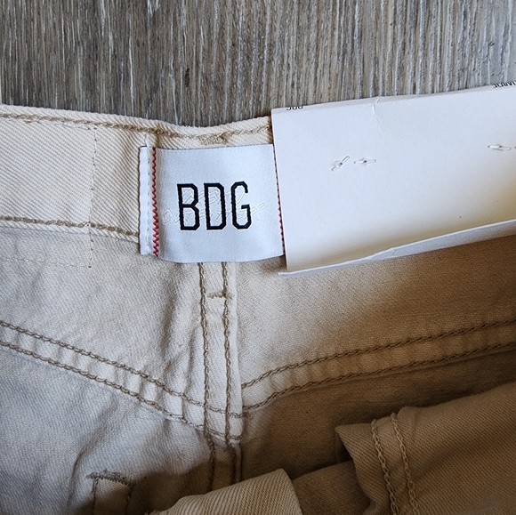 BDG HIGH & WIDE JEANS - Picture 16 of 16